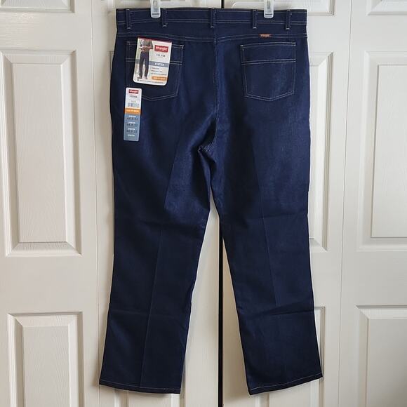 Wrangler Men's Dark Wash Flex Fit Waist Regular Fit Jeans Size 44 X 32 Zip Hook - Picture 2 of 9